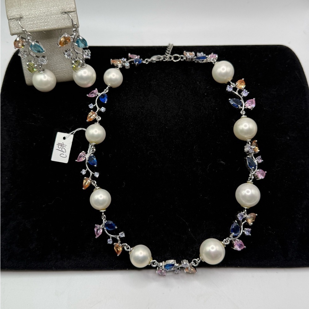NWT Boutique Faux Pearl & Crystal Necklace & Earring Set MSRP $90